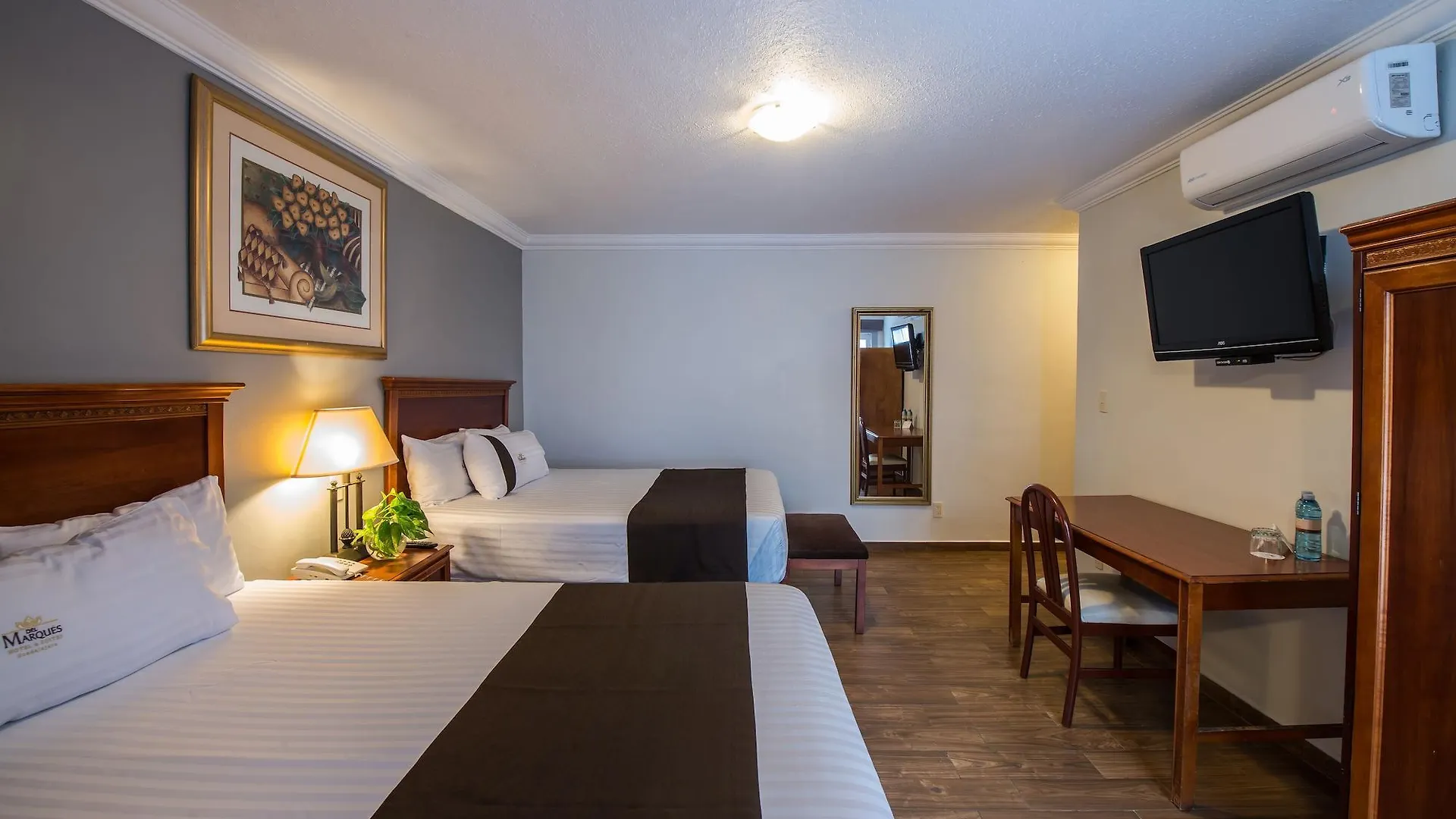 Del Marques Hotel And Suites Guadalajara 4*,
